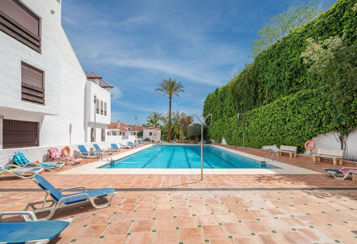 Apartment for Sale in Nueva Andalucia, Marbella