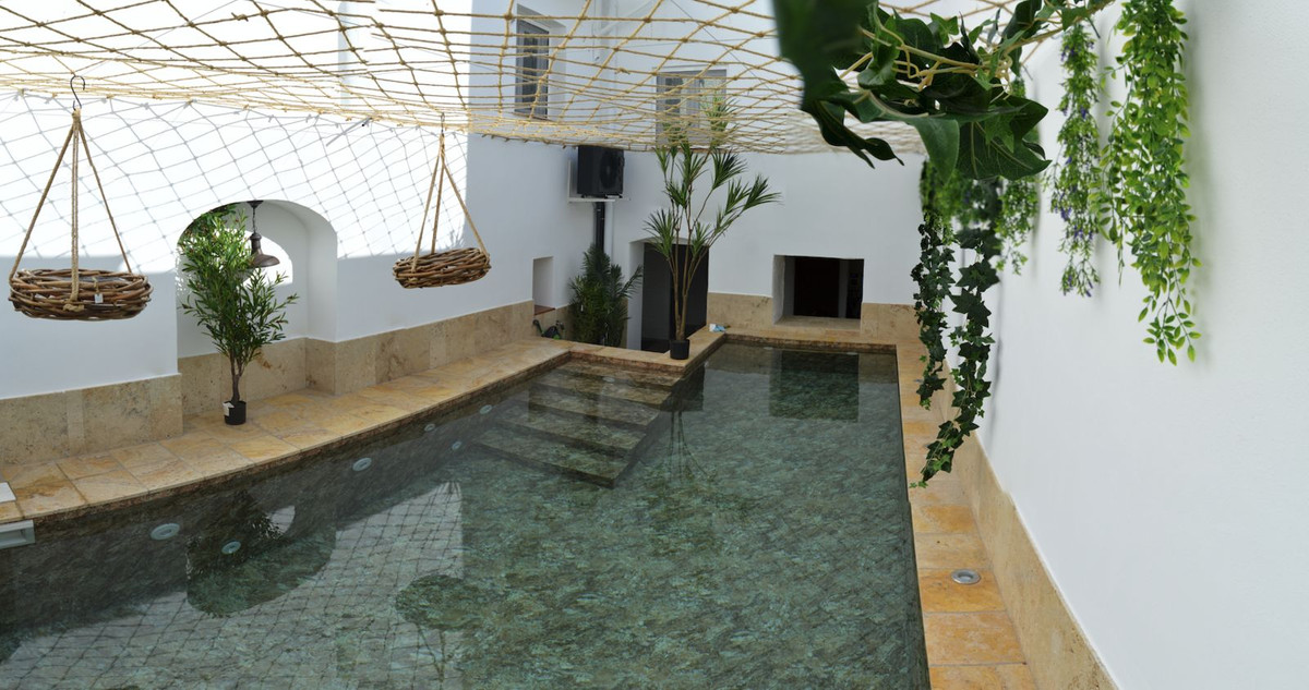 4 Bedroom Townhouse in Estepona