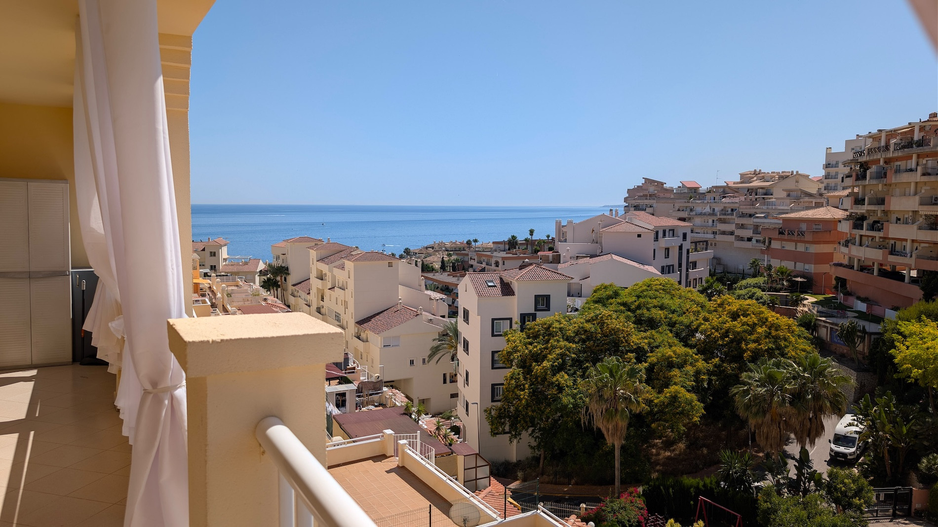 Leilighet til salgs i Torrequebrada, Benalmadena