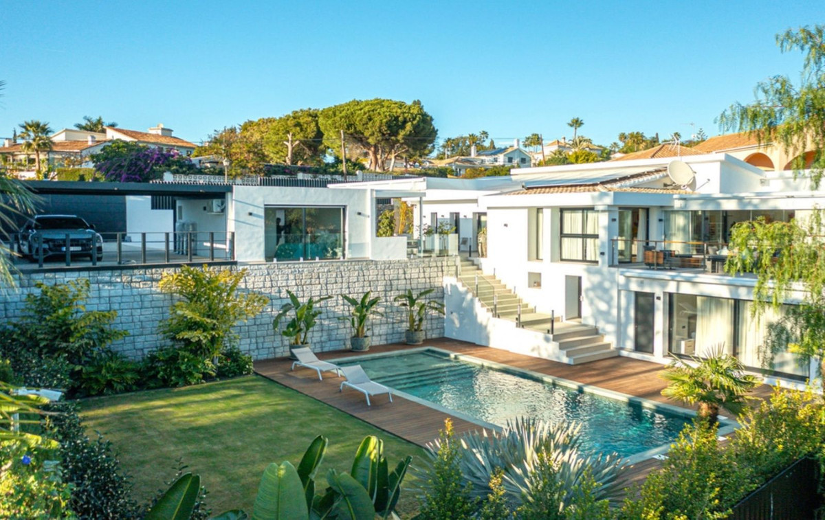 5 Bedroom Villa in Marbella
