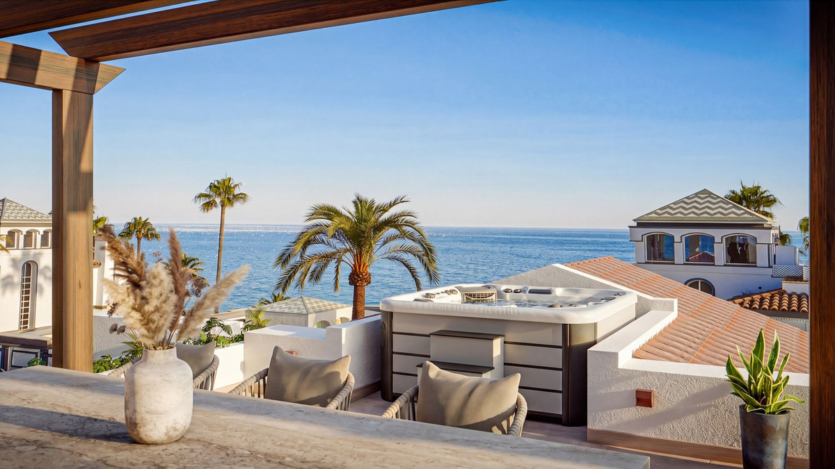 3 Bedroom Penthouse in Estepona