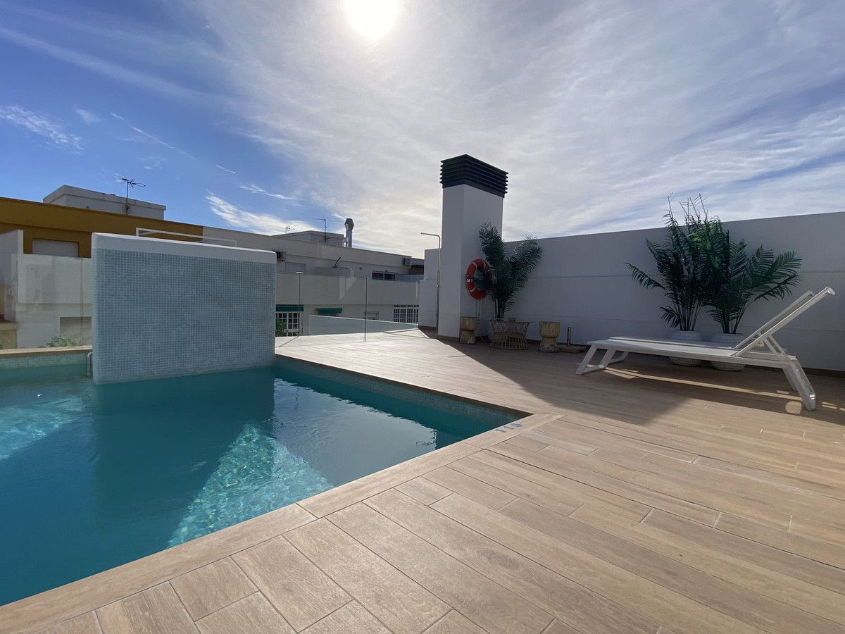 2 Bedroom Apartment in Estepona